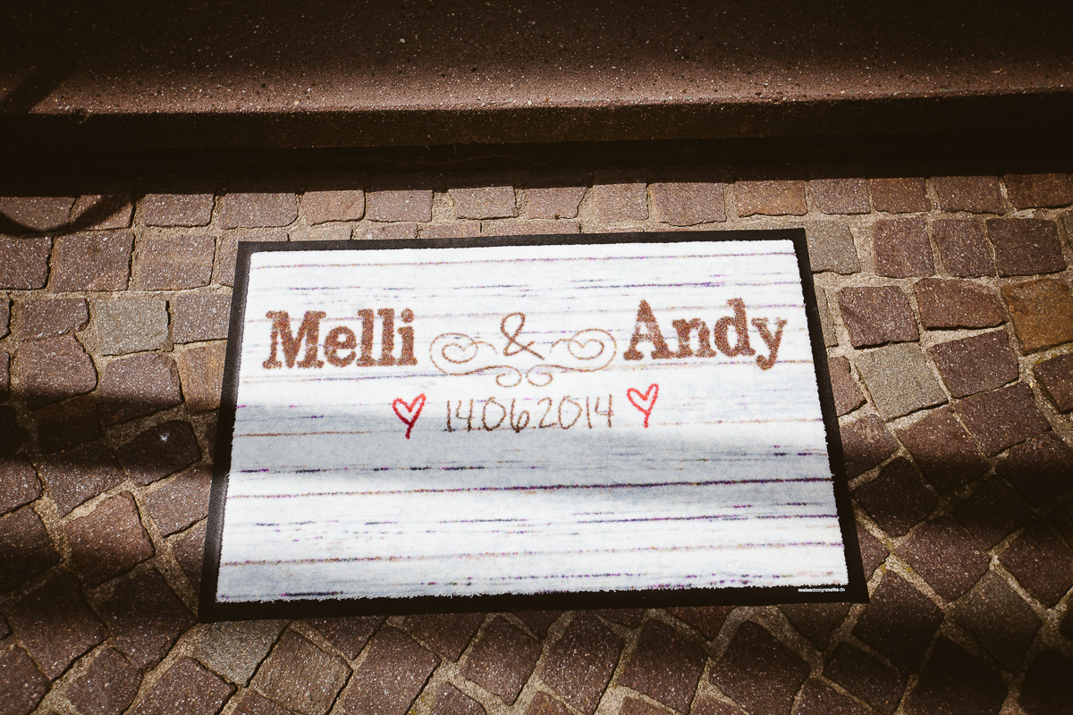 Melli-und-Andy-Hochzeitsreportage-Farbe-web-Foto-Avec-Amis-256